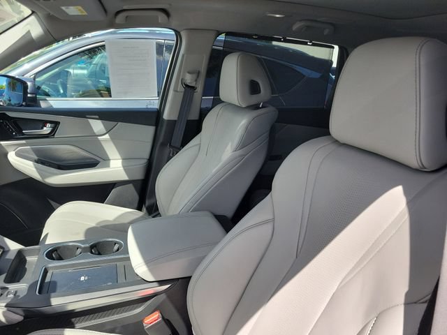 Used 2025 Acura MDX w/ Technology Package FWD image 12