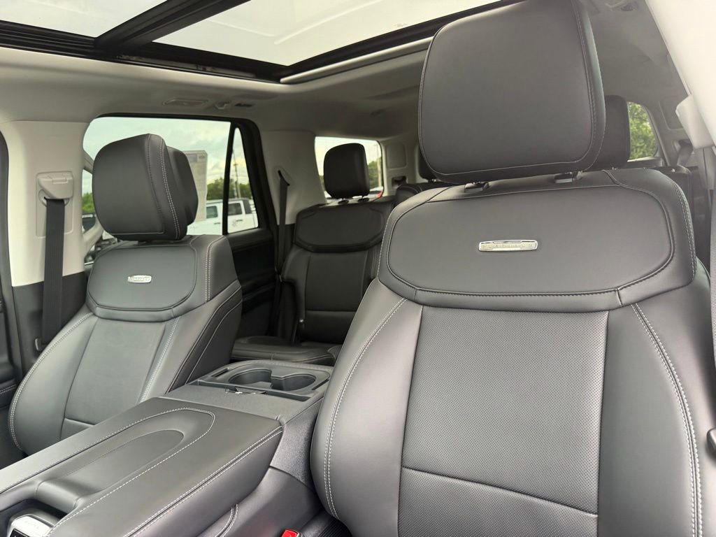 New 2026 Ford Expedition Platinum AWD/4WD image 32