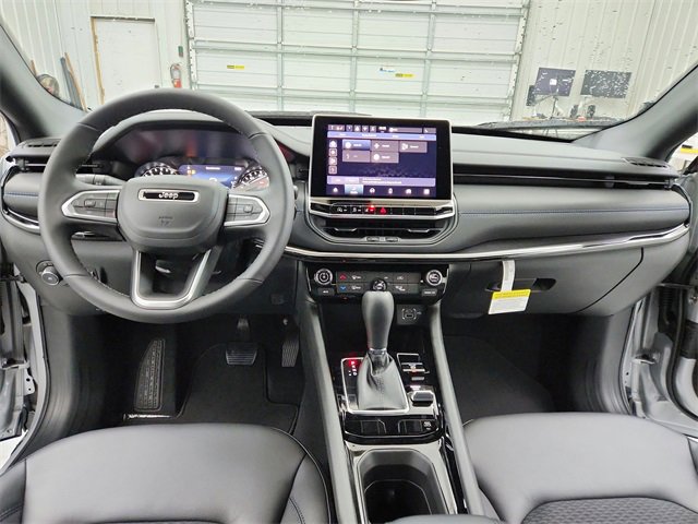 New 2026 Jeep Compass Latitude image 23