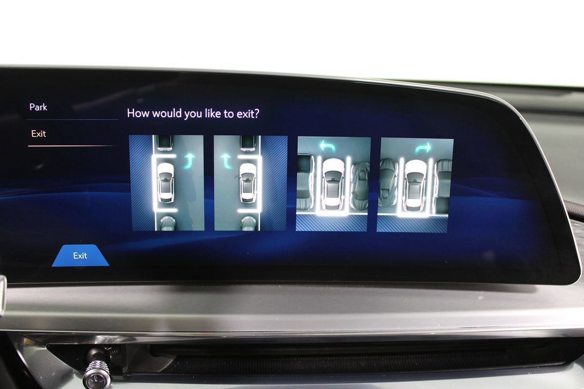 Used 2024 Cadillac Lyriq Luxury AWD/4WD image 20