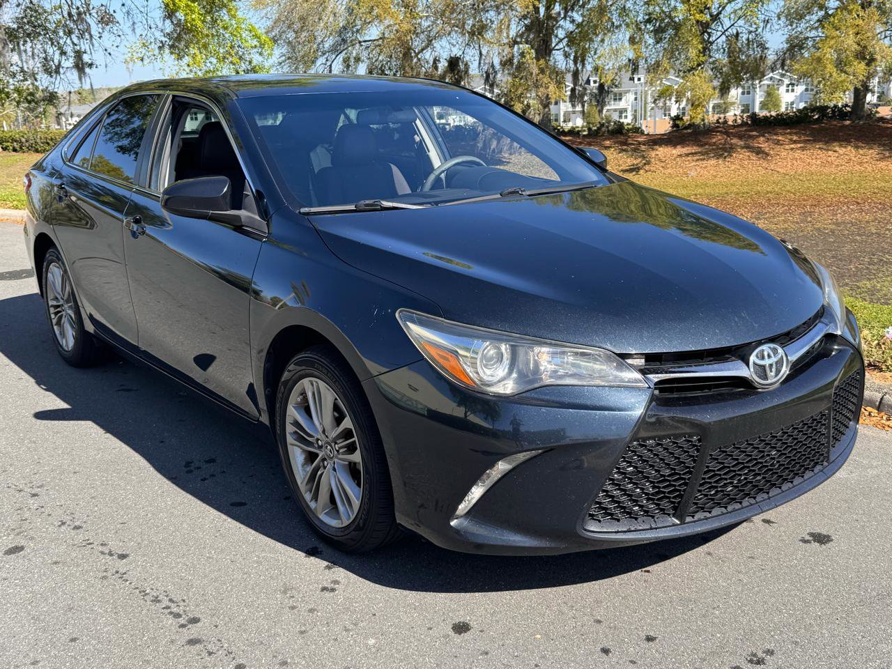 Used 2017 Toyota Camry SE image 24