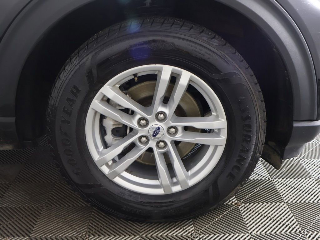 Used 2021 Ford Explorer XLT w/ Equipment Group 202A AWD/4WD image 21