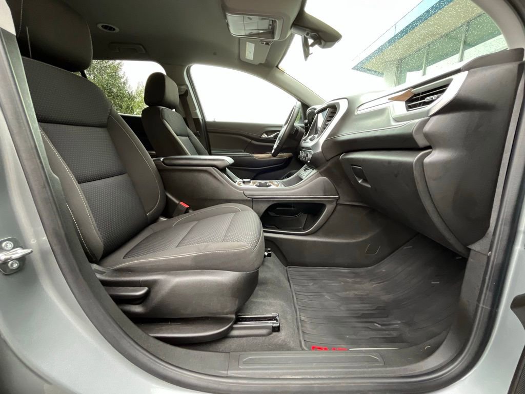 Certified 2023 GMC Acadia SLE w/ Driver Convenience Package image 23