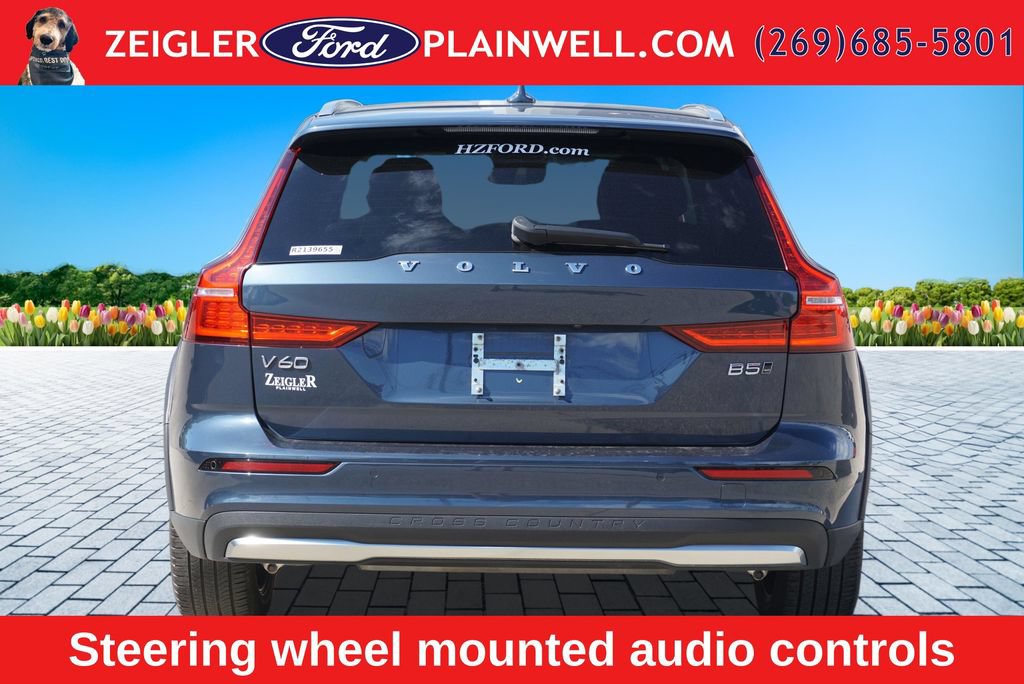 Used 2024 Volvo V60 B5 Cross Country Plus AWD/4WD image 4