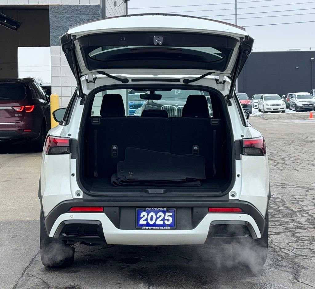 Used 2025 INFINITI QX60 Luxe w/ Black Edition image 32