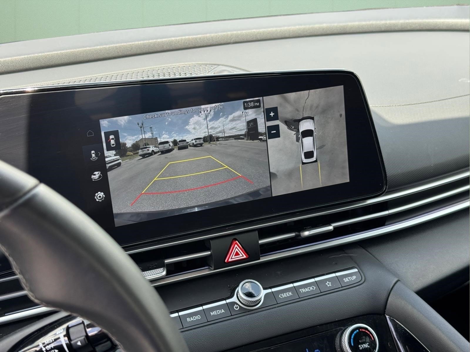 Certified 2024 Hyundai Elantra Limited FWD image 29