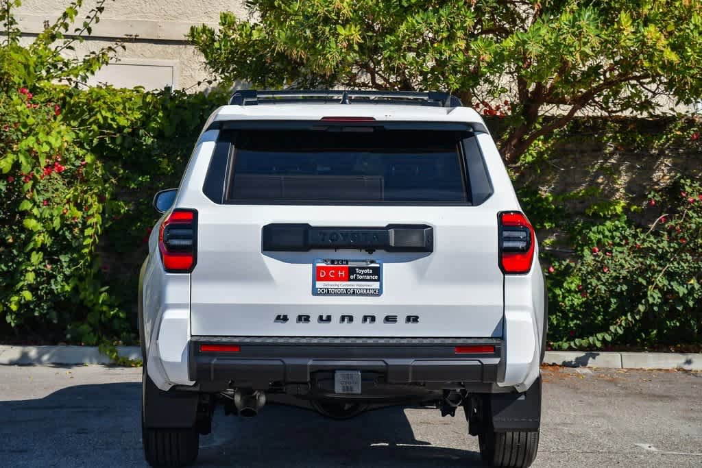 New 2025 Toyota 4Runner SR5 AWD/4WD image 7