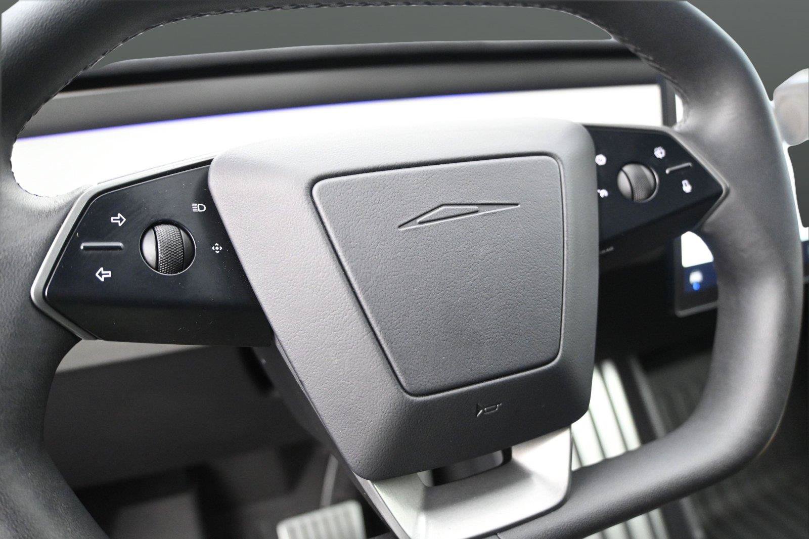 Used 2024 Tesla Cybertruck Cyberbeast AWD/4WD image 3