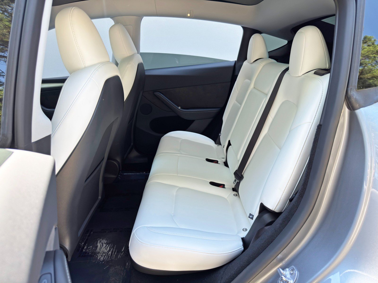 Used 2024 Tesla Model Y Long Range RWD image 41