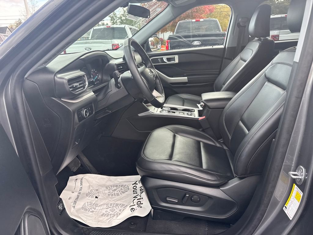 Used 2023 Ford Explorer XLT w/ Equipment Group 202A image 21