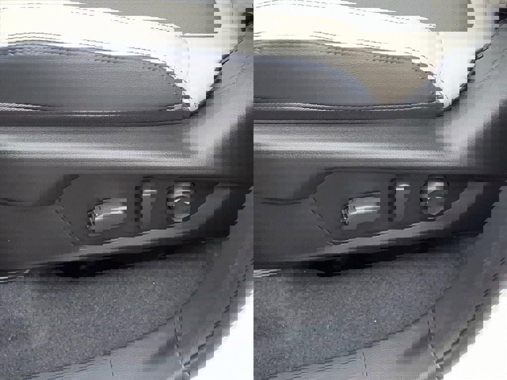 New 2025 Subaru Forester Limited image 16