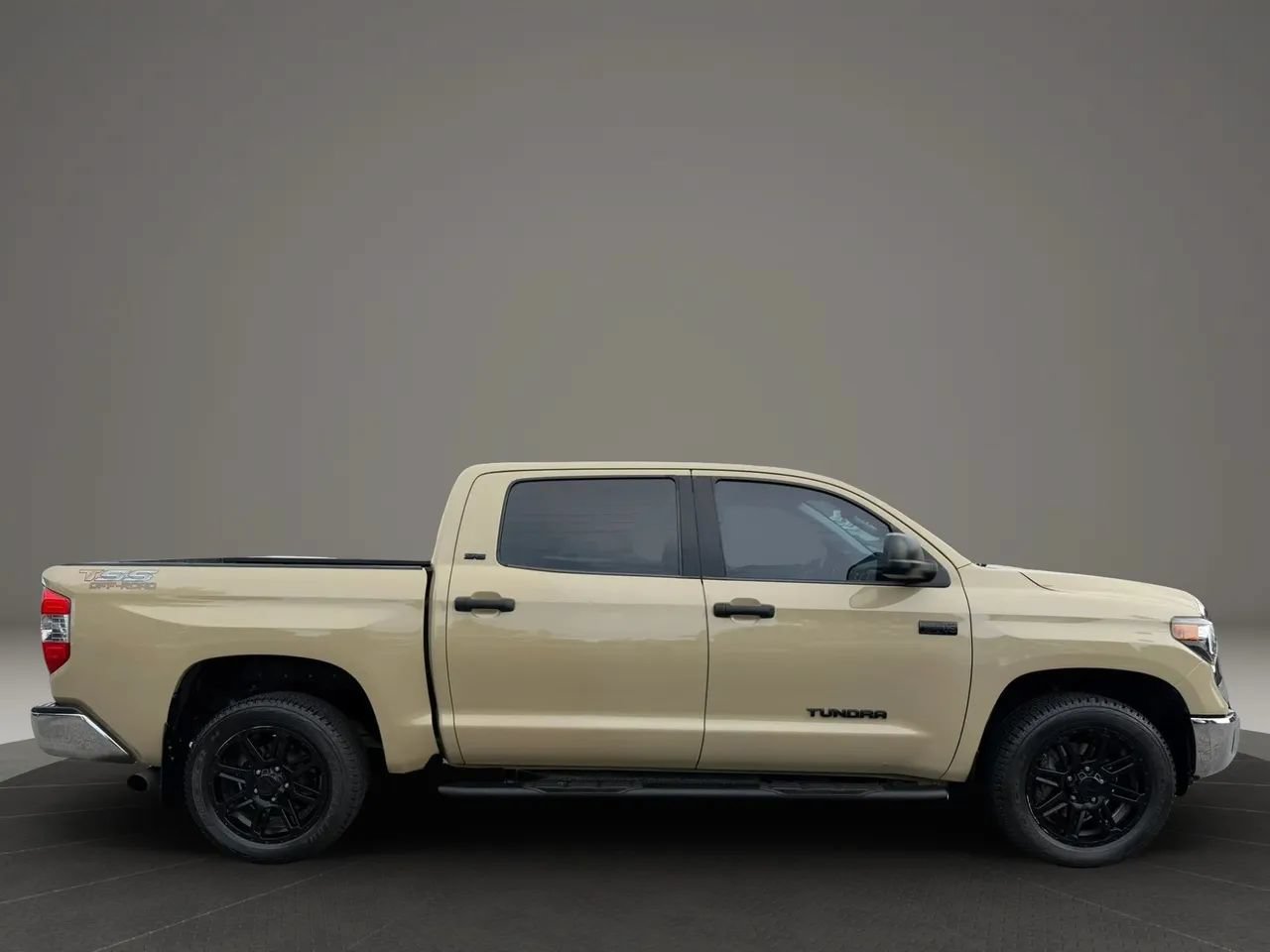 Used 2020 Toyota Tundra SR5 w/ SR5 Upgrade Package RWD image 11