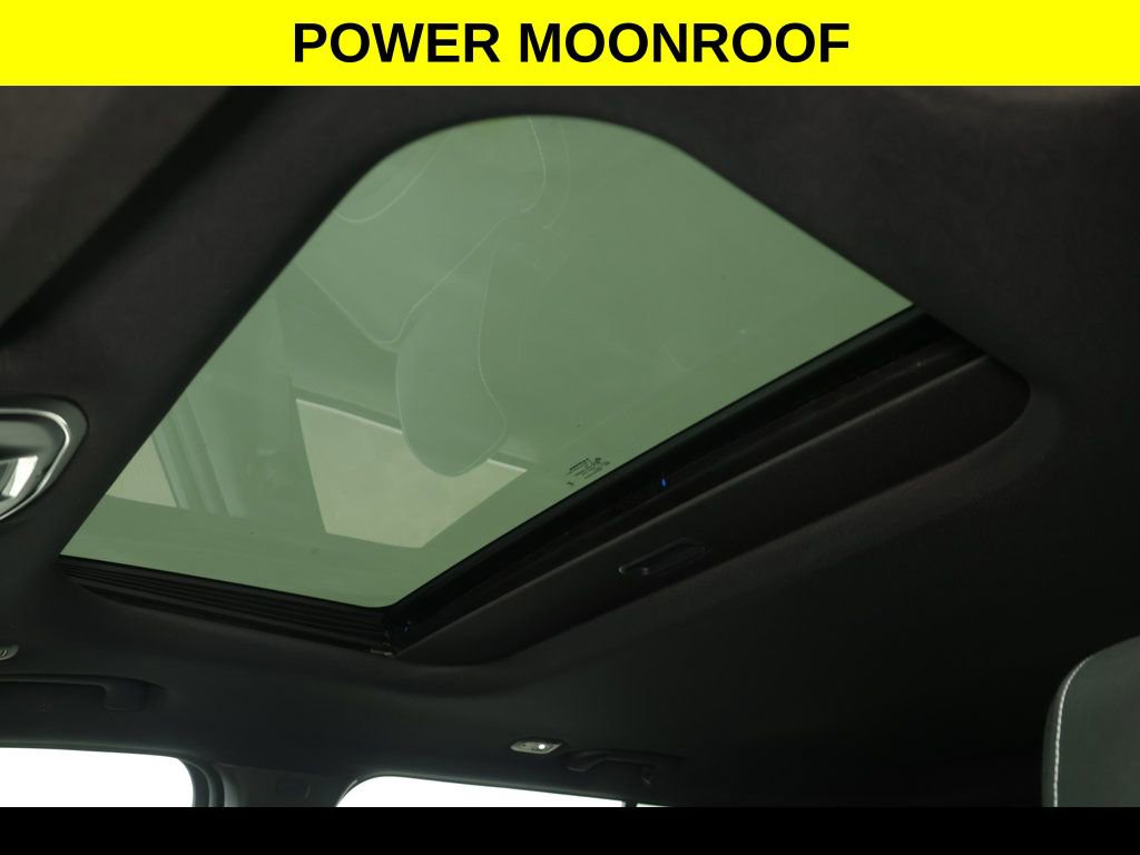 Used 2025 Jeep Grand Cherokee Laredo X w/ Luxury Tech Group I image 3