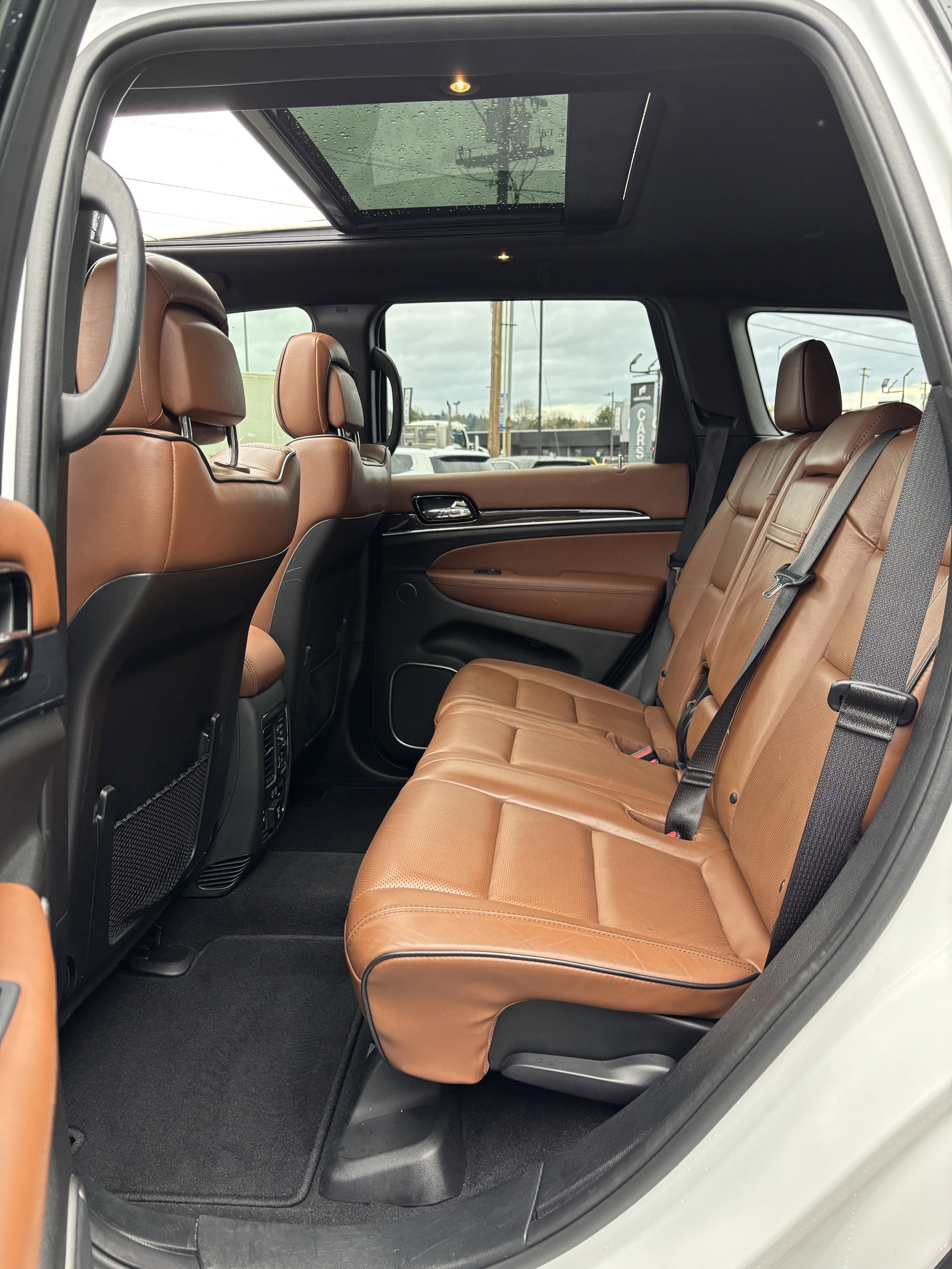 Used 2020 Jeep Grand Cherokee Overland image 19