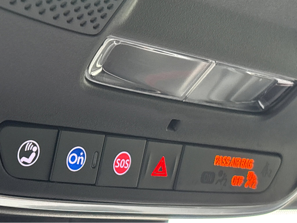 Used 2026 Chevrolet Traverse RS image 29