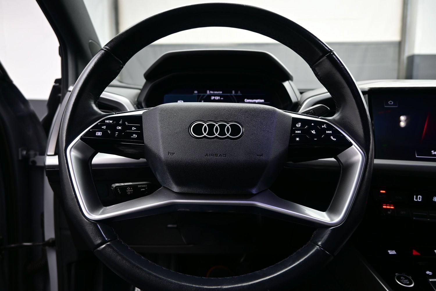Used 2023 Audi Q4 e-tron Premium Plus w/ Premium Plus AWD/4WD image 24
