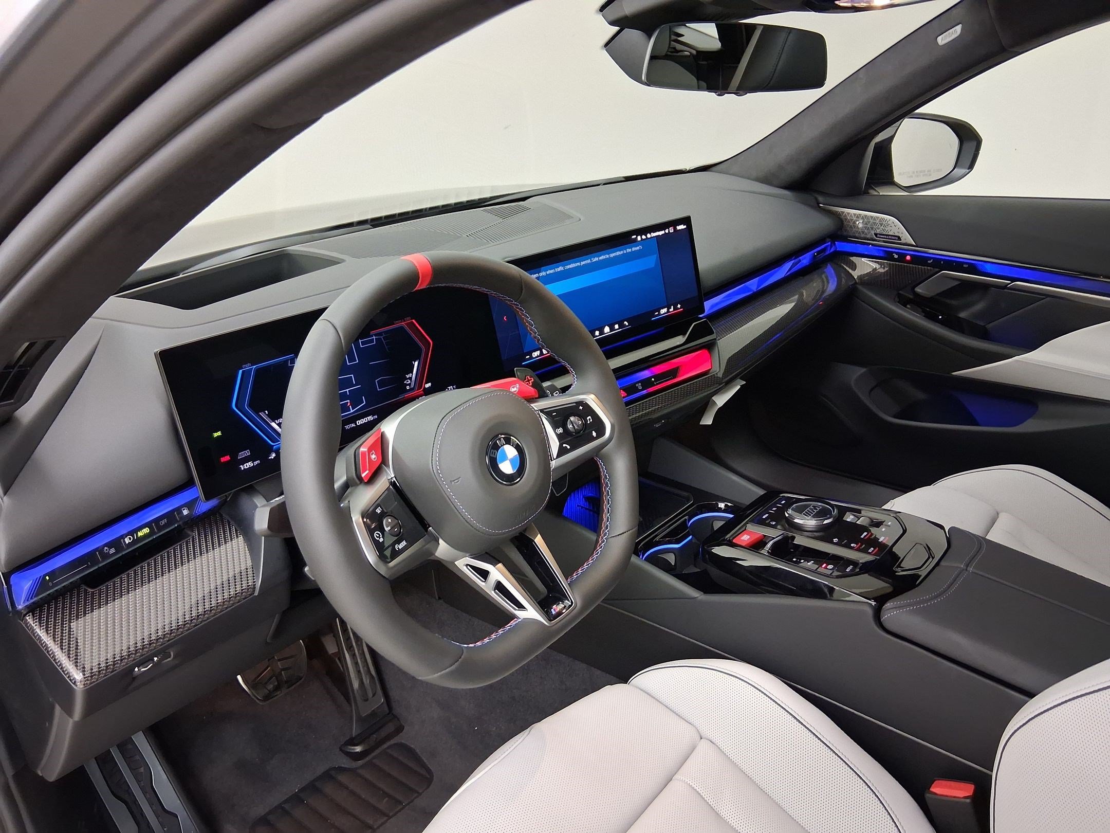 New 2027 BMW M5 Touring AWD/4WD image 2