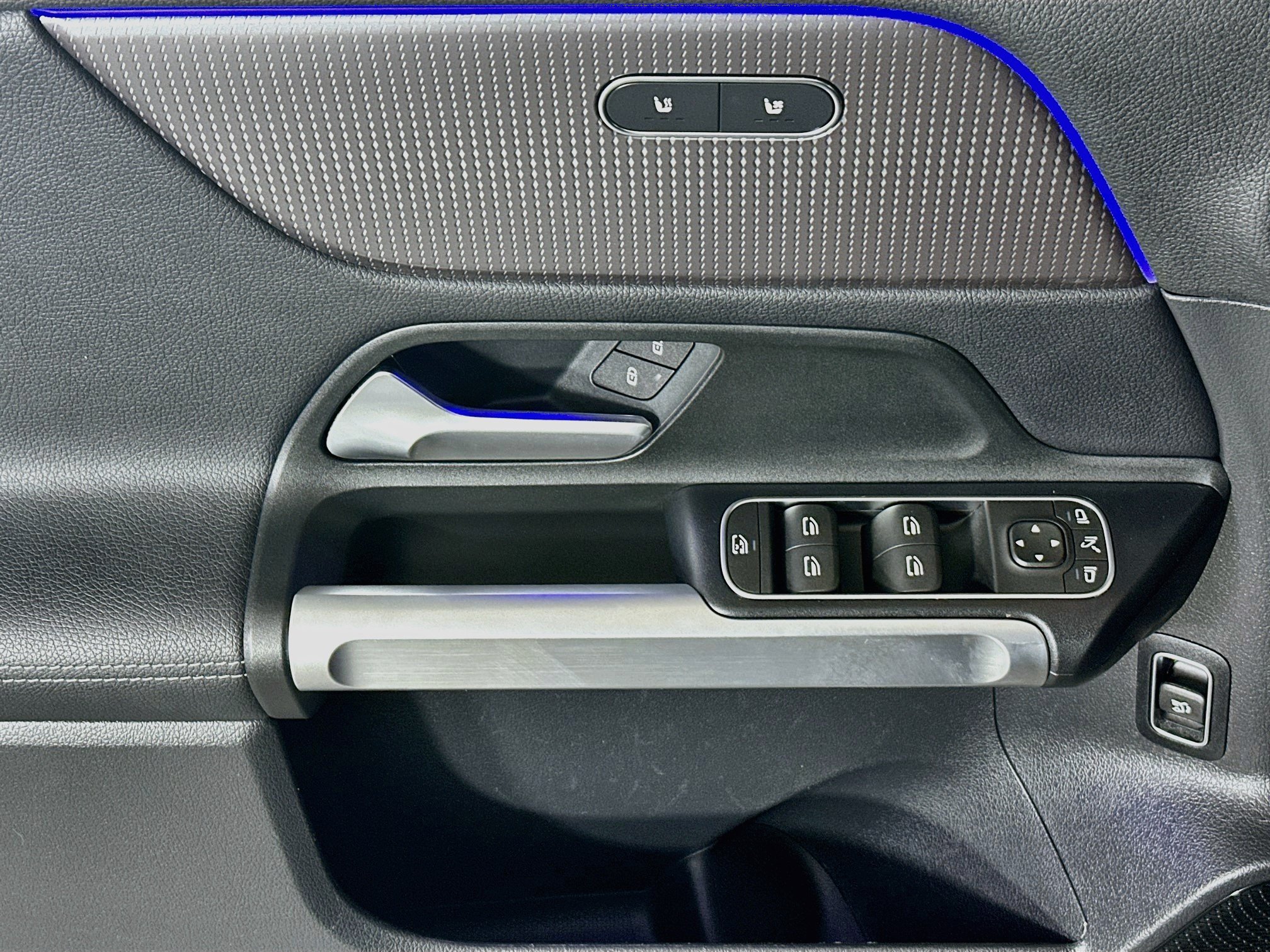 Used 2022 Mercedes-Benz EQB 350 4MATIC image 14