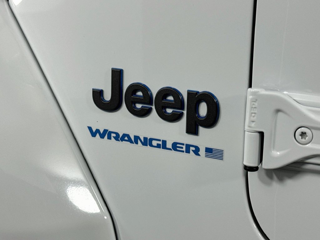 Used 2024 Jeep Wrangler High Altitude AWD/4WD image 11