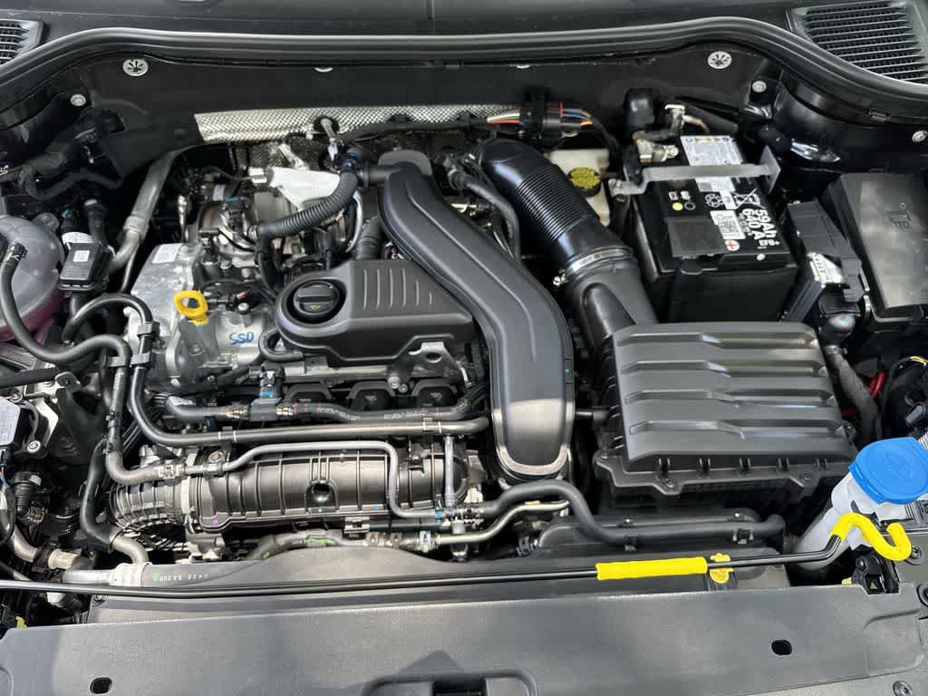 New 2026 Volkswagen Taos SE FWD image 12