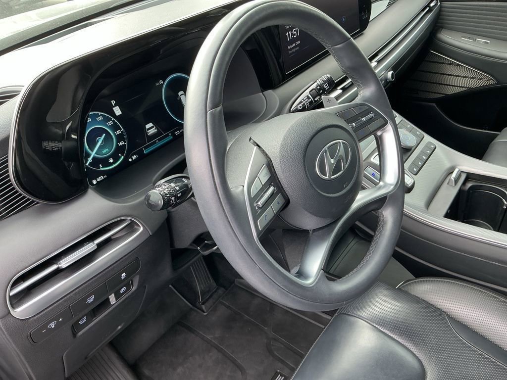 Used 2024 Hyundai Palisade Calligraphy image 18