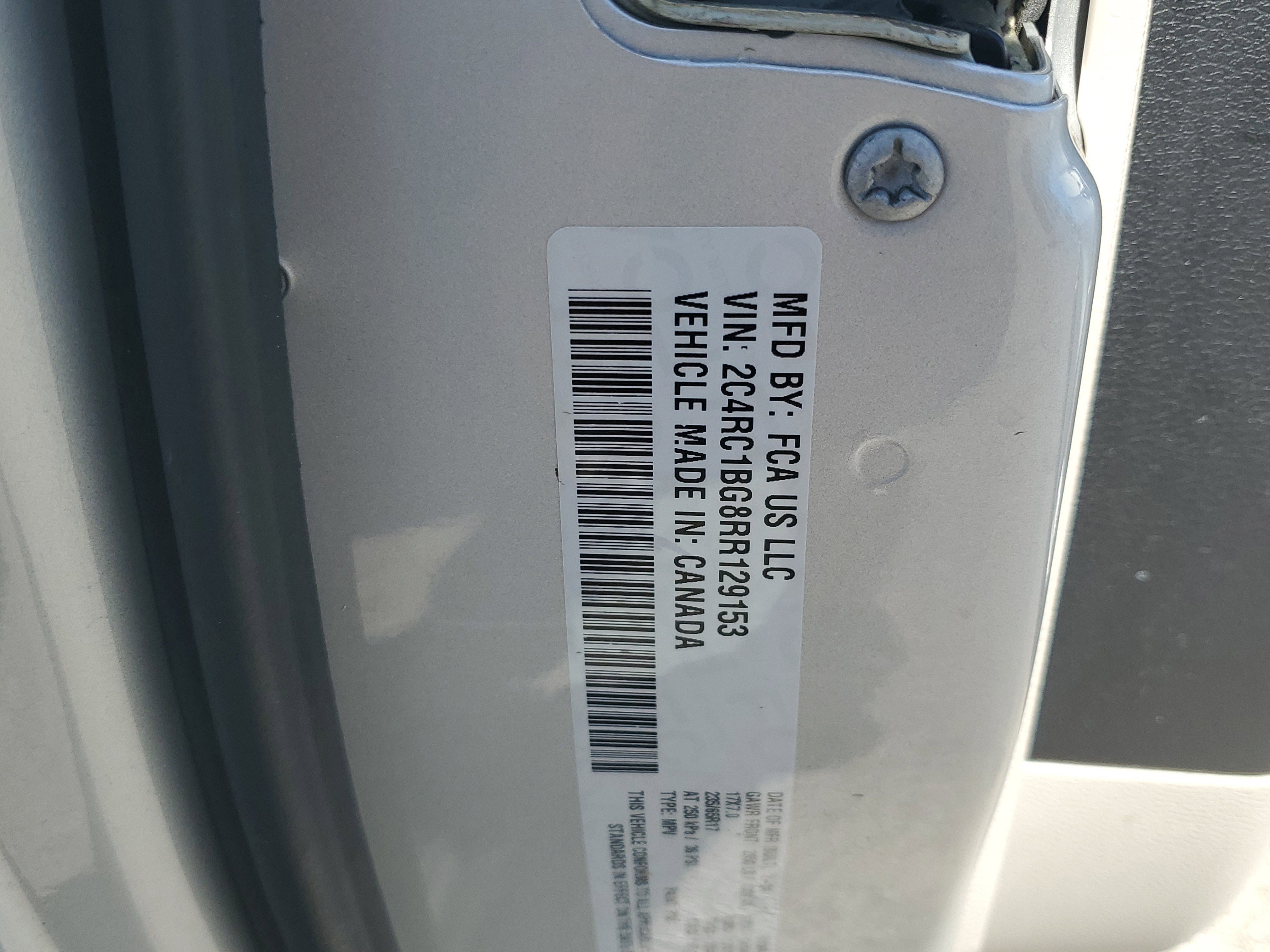 Used 2024 Chrysler Pacifica Touring-L FWD image 27