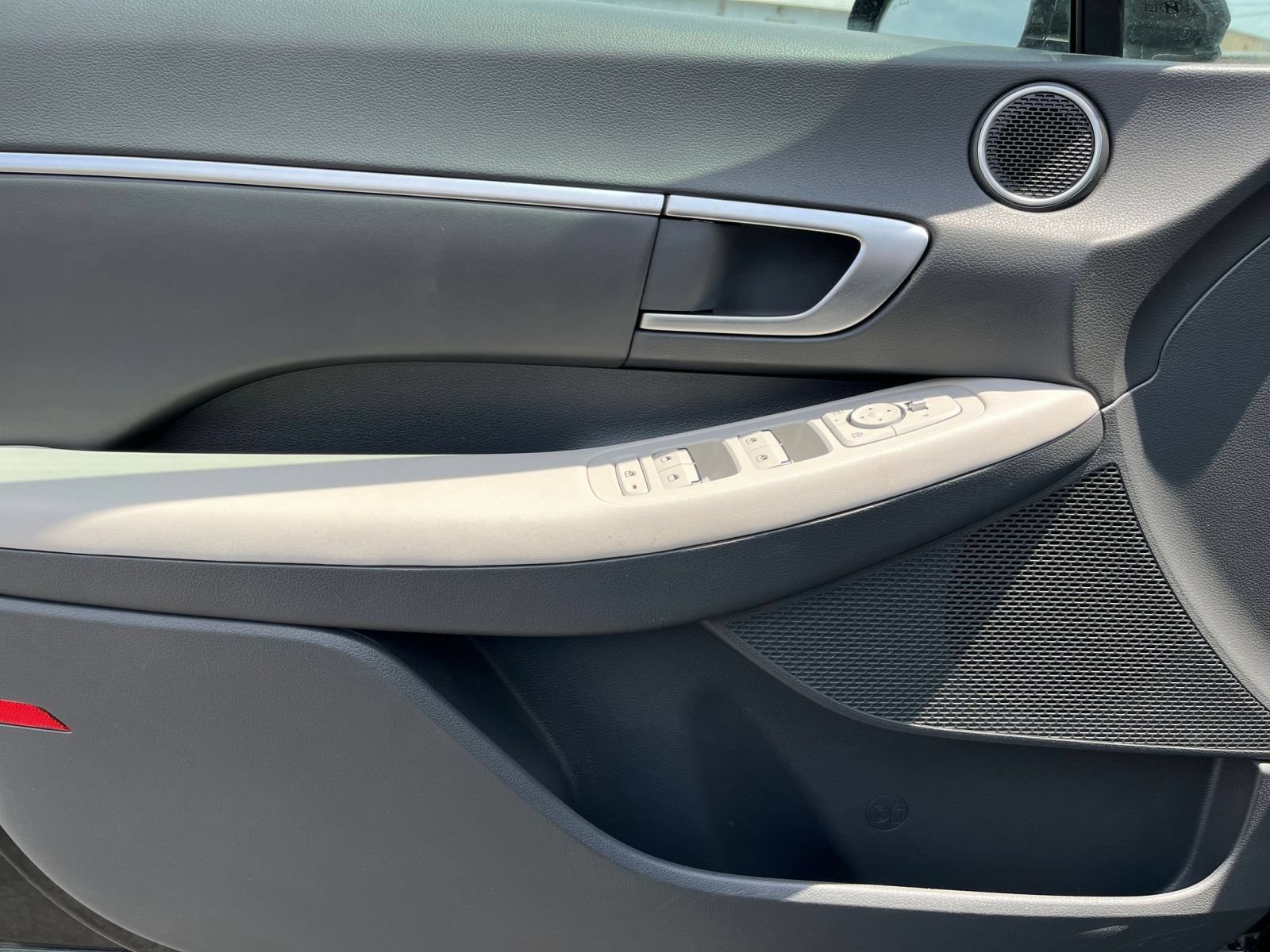Used 2025 Hyundai Sonata SEL FWD image 18