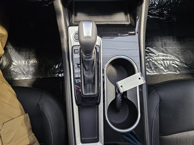 Used 2024 Nissan Altima 2.5 SV image 36