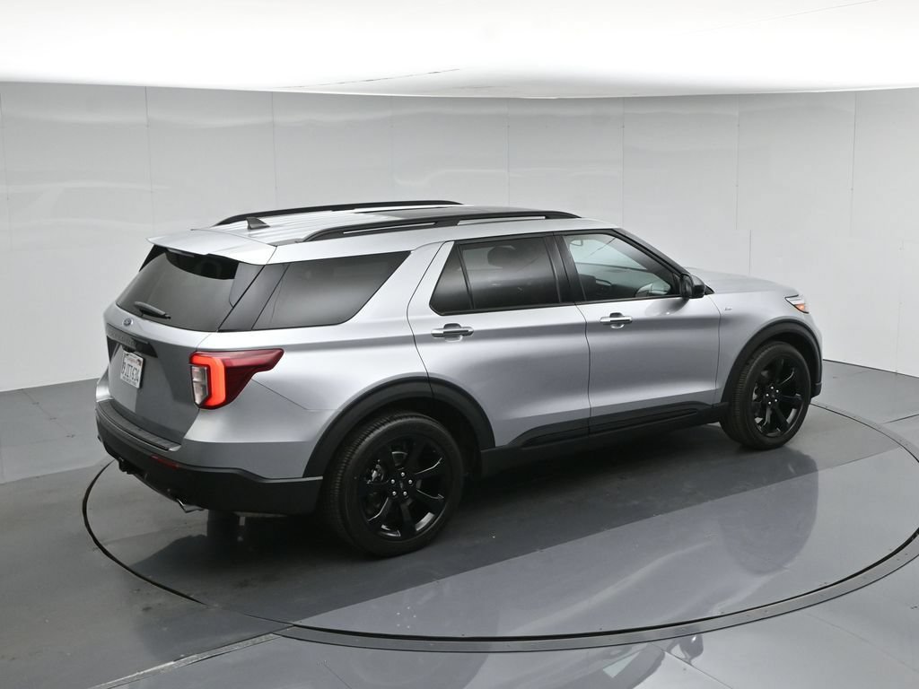 Certified 2023 Ford Explorer ST-Line w/ Class IV Trailer Tow Package RWD image 40