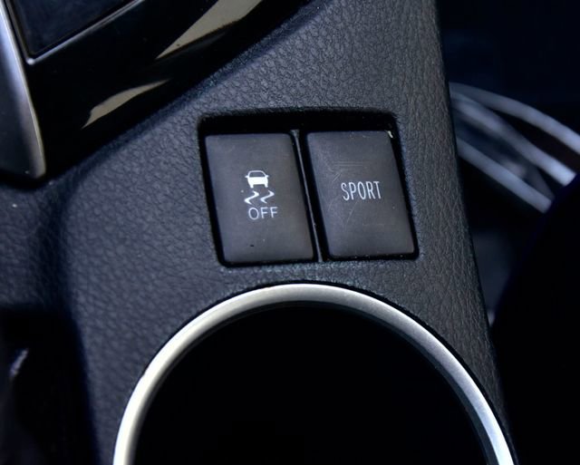 Used 2017 Toyota Corolla L image 24