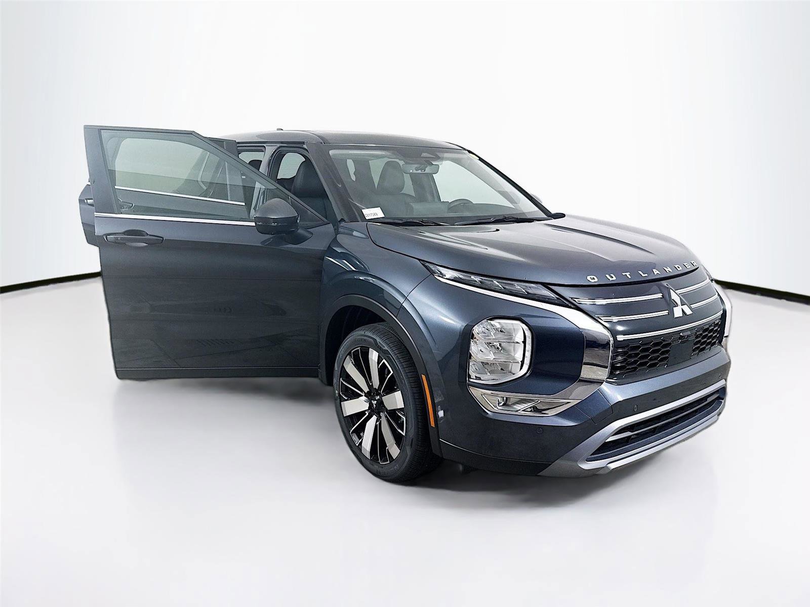 New 2026 Mitsubishi Outlander SE image 35