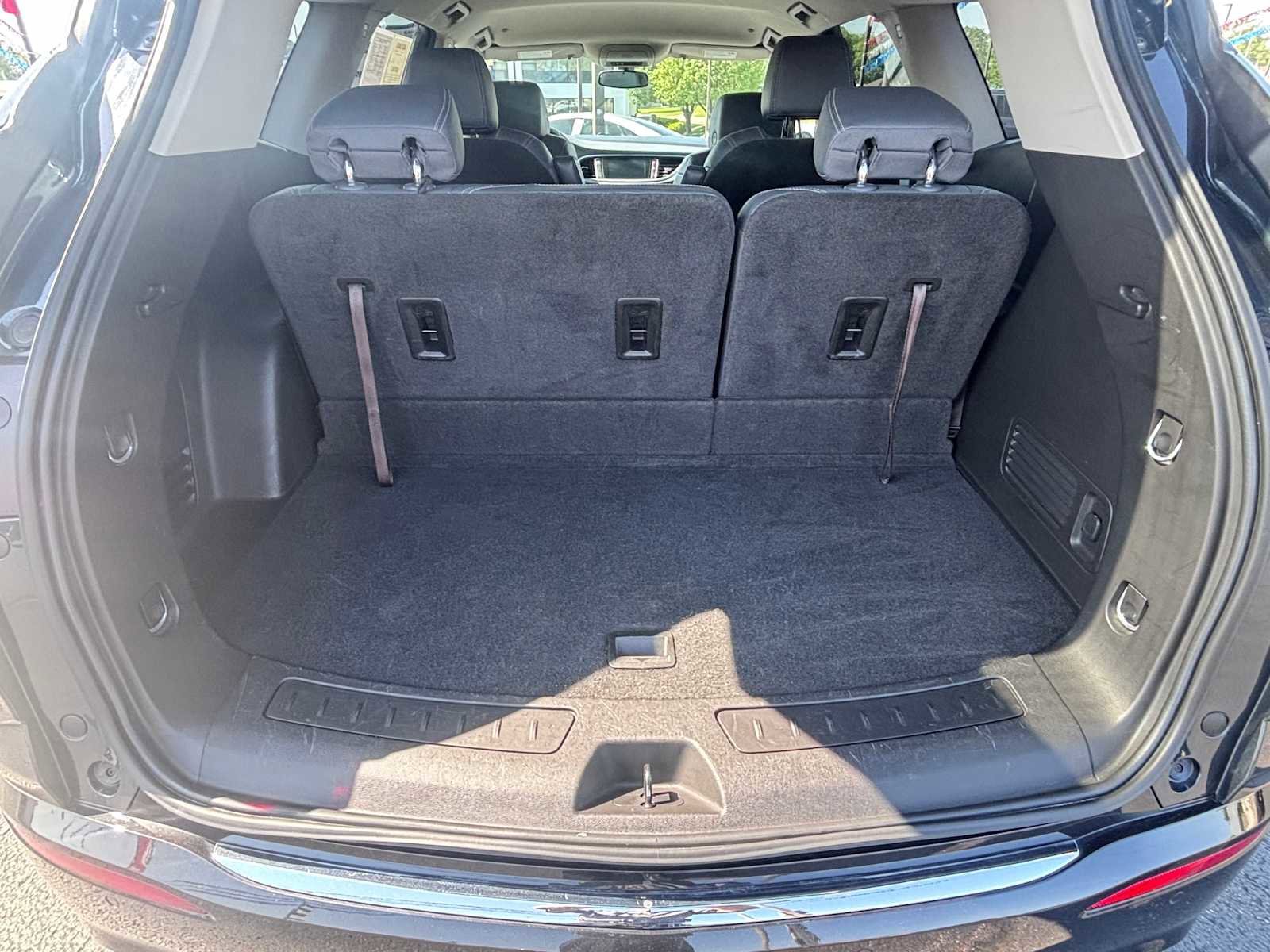 Used 2019 Buick Enclave Essence FWD image 10