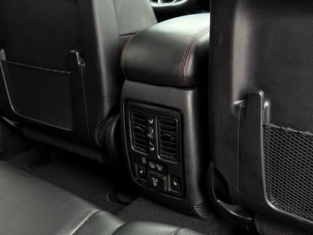 Used 2025 Dodge Durango GT AWD/4WD image 23