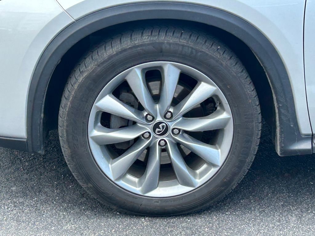 Used 2019 INFINITI QX50 Luxe AWD/4WD image 13
