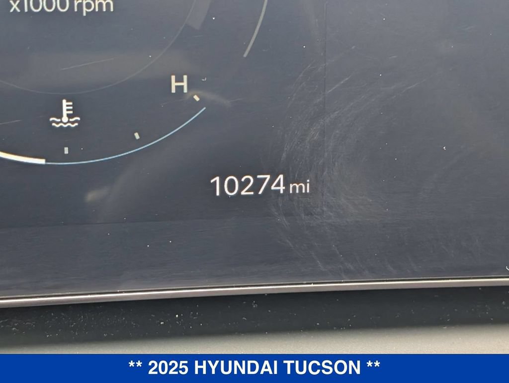 Used 2025 Hyundai Tucson Limited AWD/4WD image 23