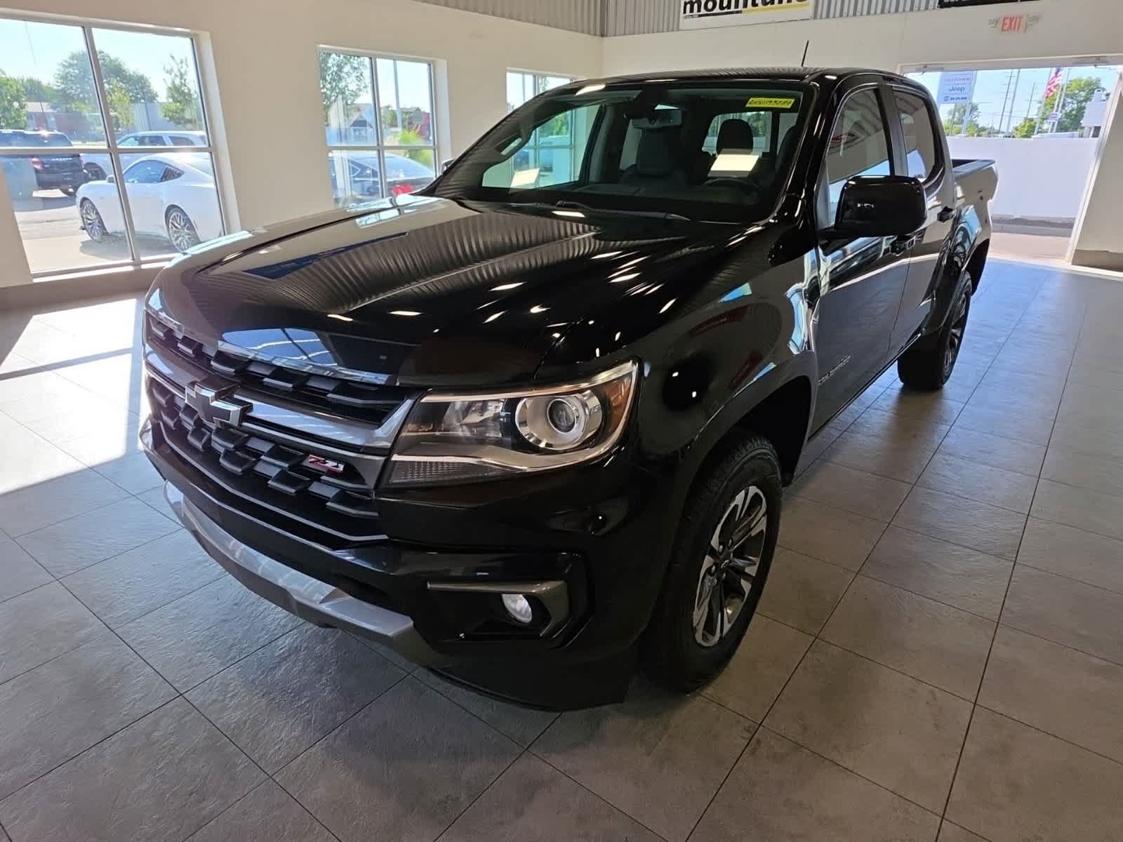 Used 2022 Chevrolet Colorado Z71 AWD/4WD image 1