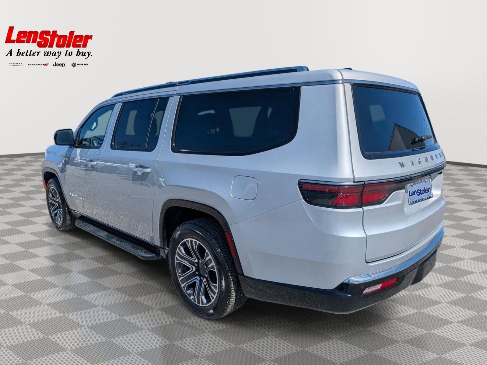 Used 2024 Jeep Wagoneer L Series II w/ Flexible Seating Group image 3