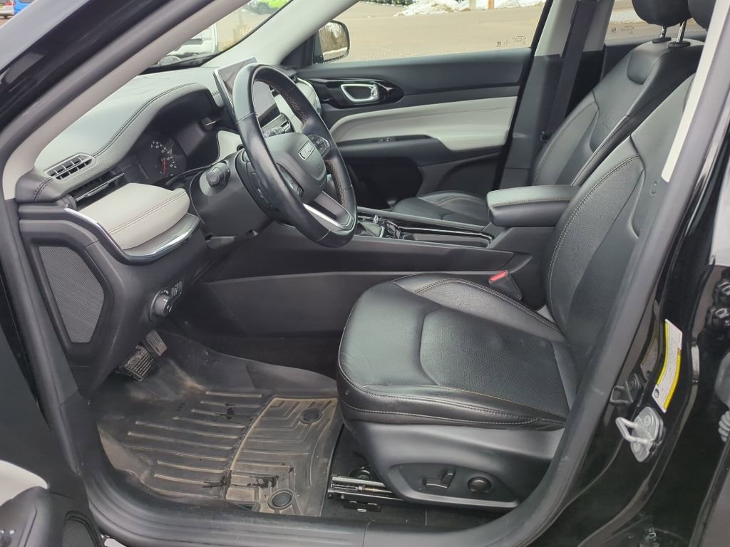 Used 2022 Jeep Compass Limited image 32