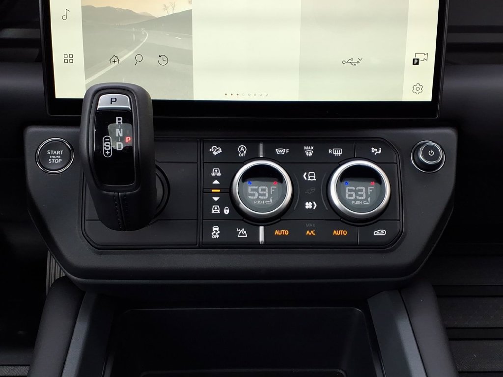 New 2026 Land Rover Defender 110 X-Dynamic SE AWD/4WD image 20