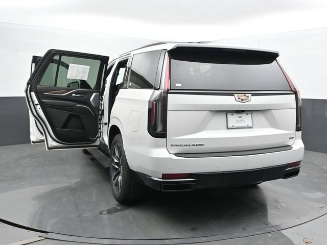 Used 2024 Cadillac Escalade Sport Platinum w/ LPO, Floor Liner Package AWD/4WD image 58