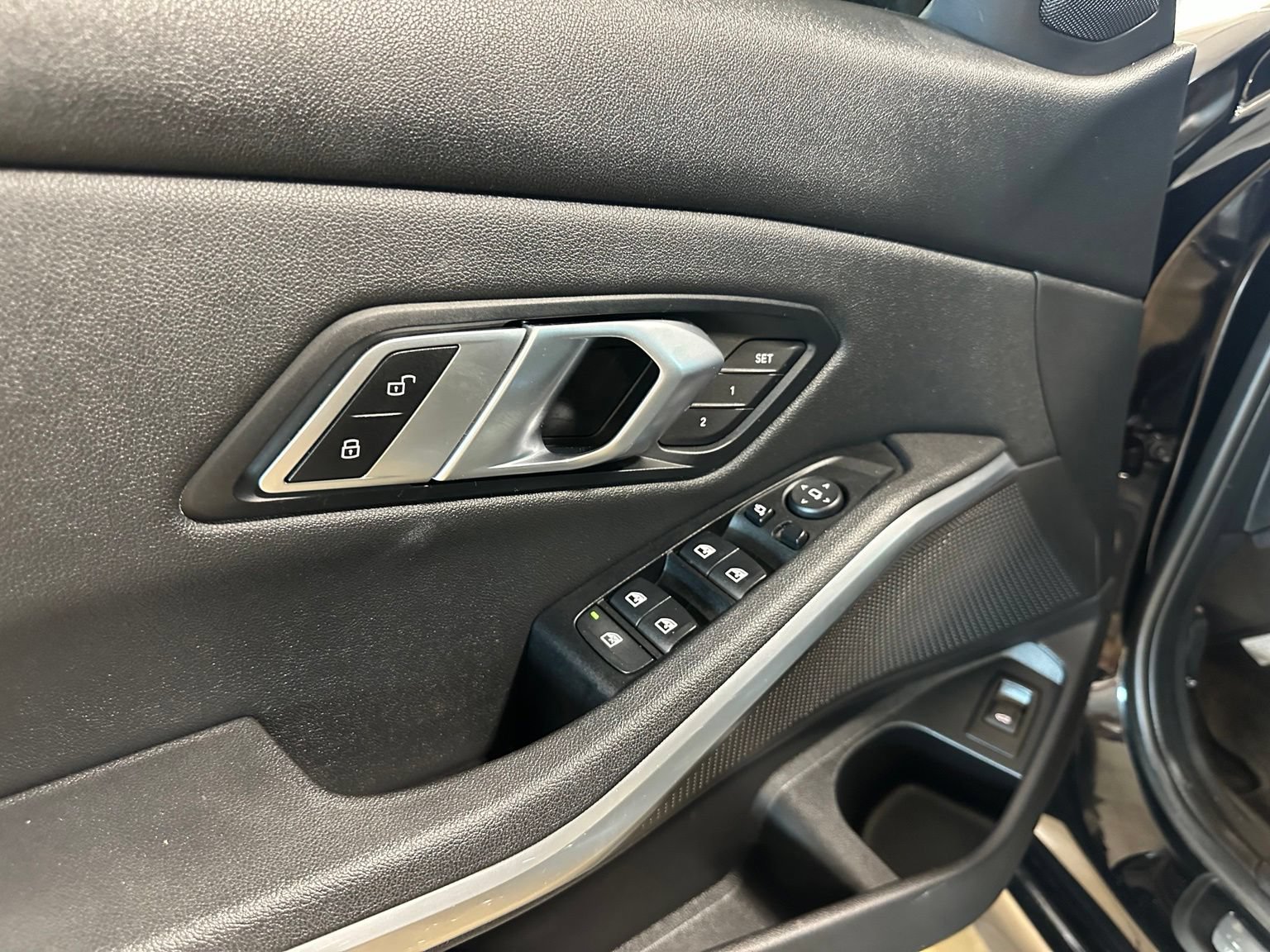 Used 2020 BMW 330i Sedan w/ Driving Assistance Package RWD image 11