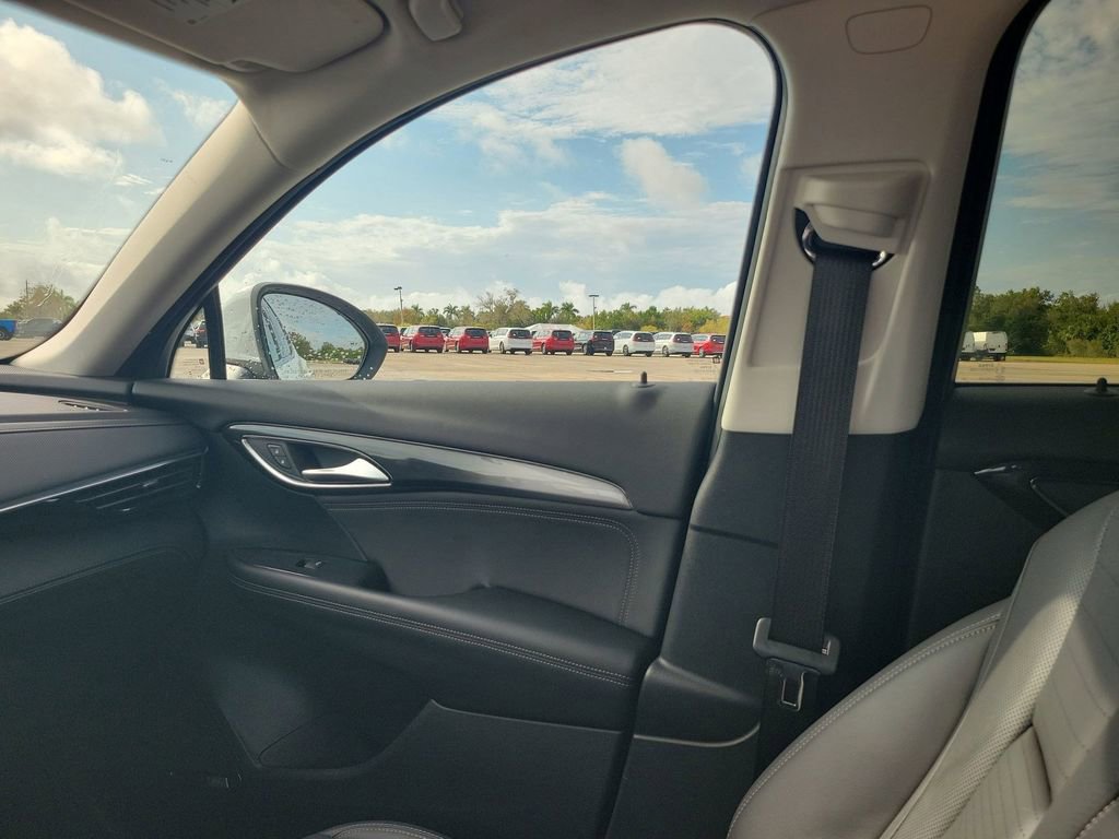 Used 2025 Buick Envision Preferred image 11