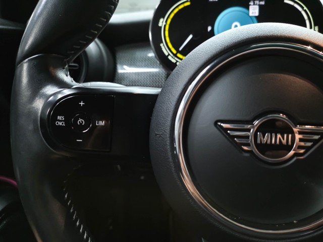 Used 2023 MINI Cooper SE FWD image 19