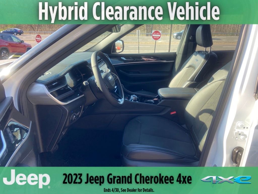 New 2023 Jeep Grand Cherokee Trailhawk image 16