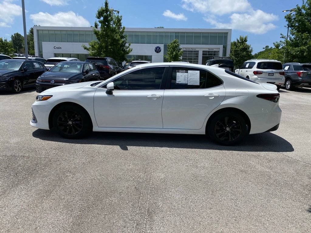 Used 2023 Toyota Camry LE FWD image 4