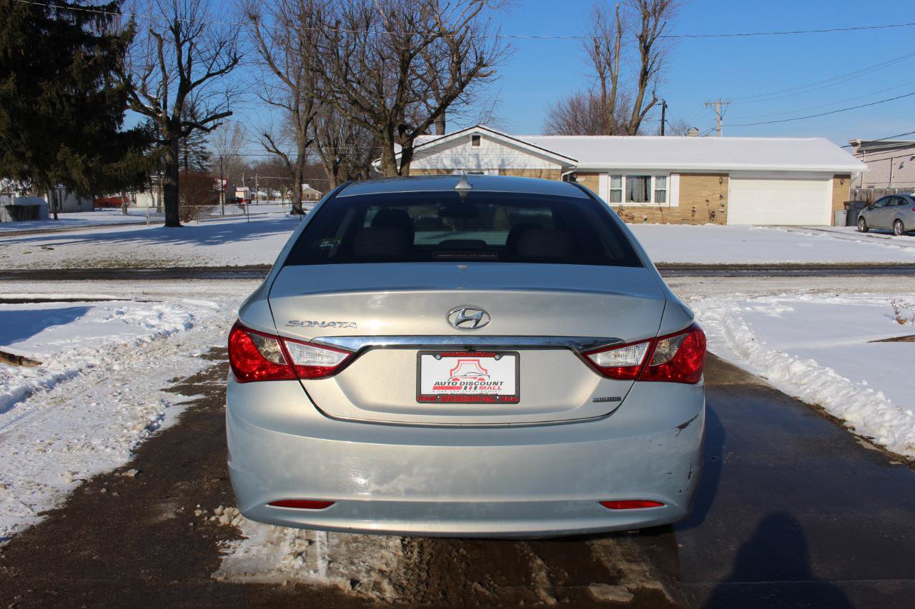 Used 2011 Hyundai Sonata Limited w/ Navigation Pkg 5 FWD image 8