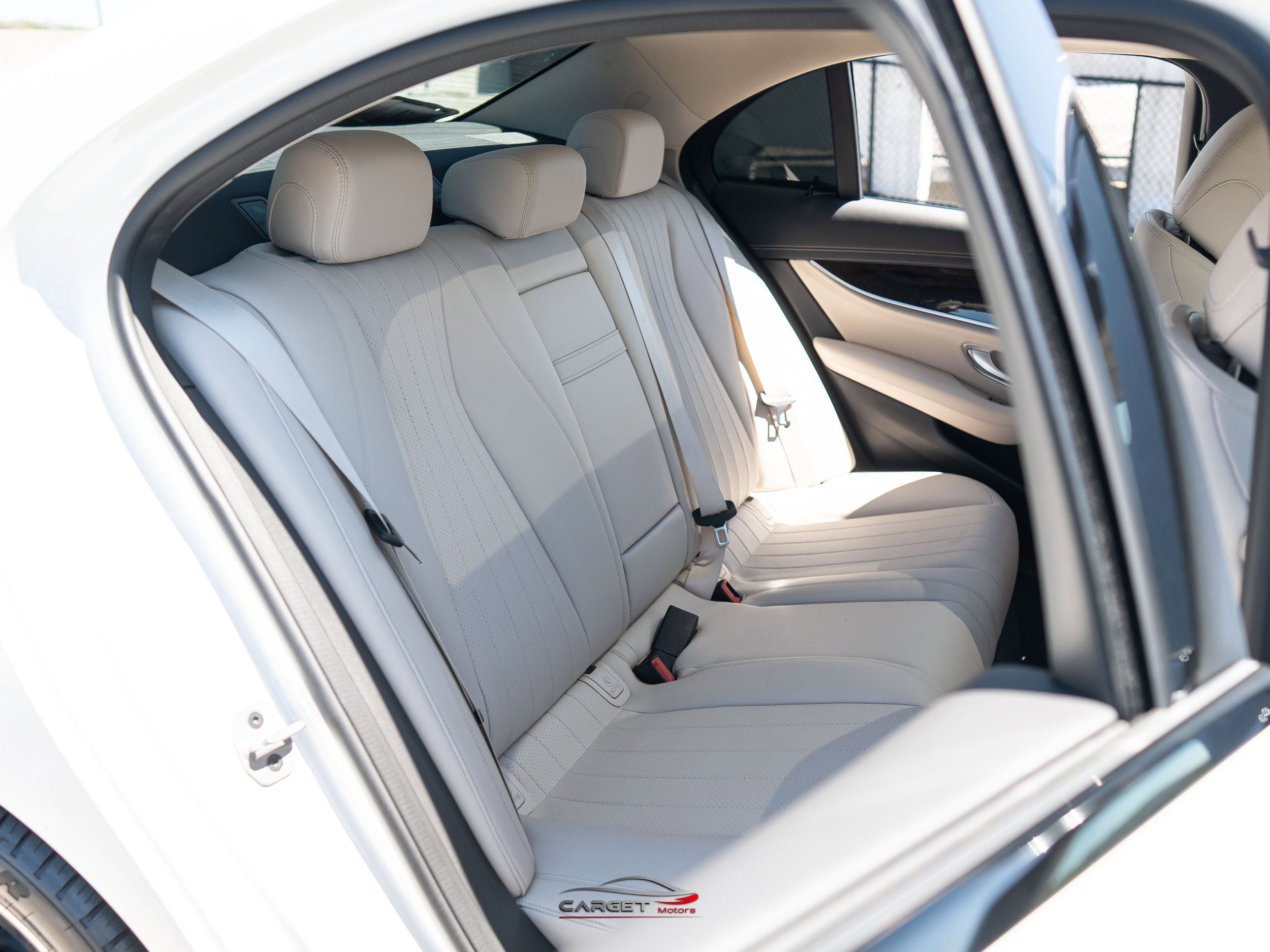 Used 2021 Mercedes-Benz E 350 4MATIC Sedan w/ Premium Package image 18
