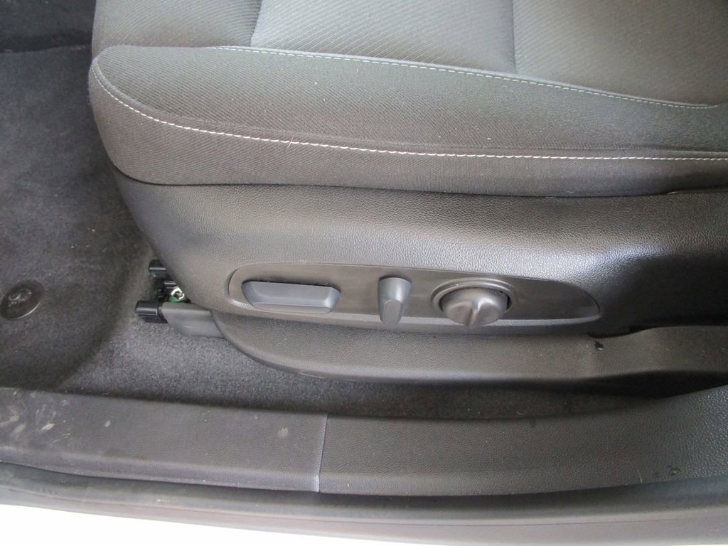 Used 2024 Chevrolet Blazer LT w/ Convenience Package FWD image 18