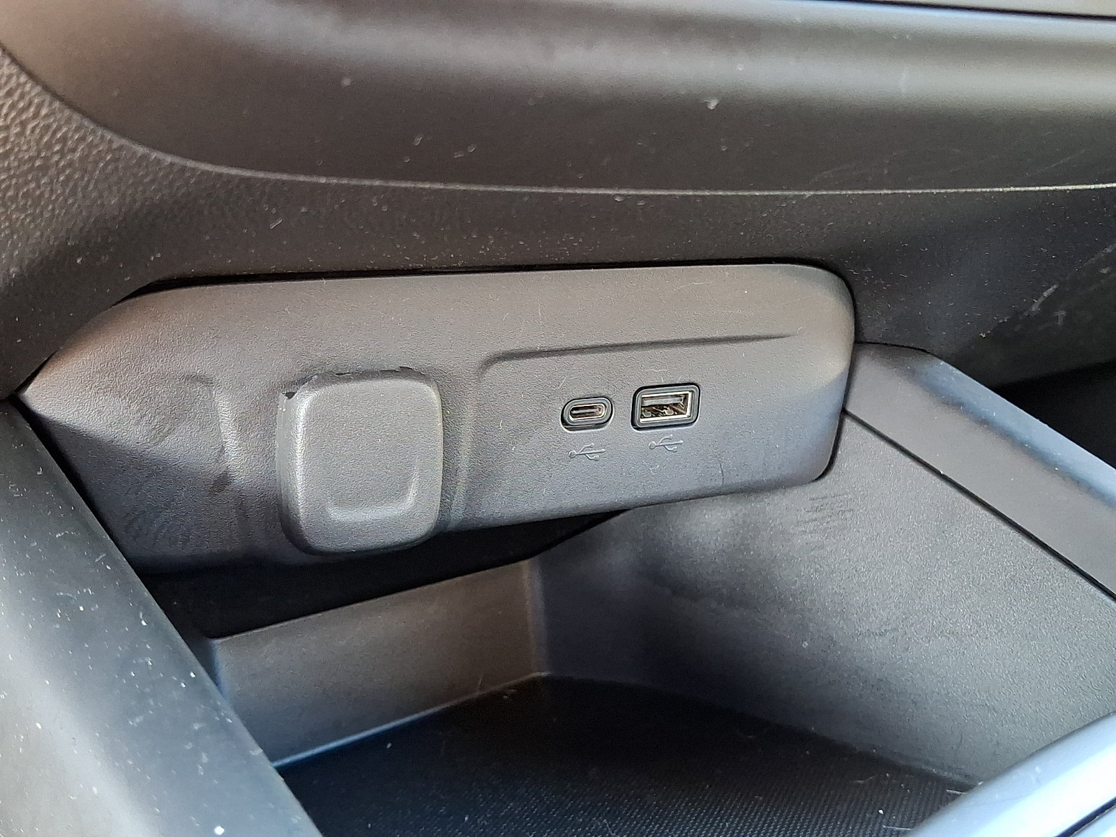 Certified 2024 Chevrolet Trax RS w/ Driver Confidence Package FWD image 23