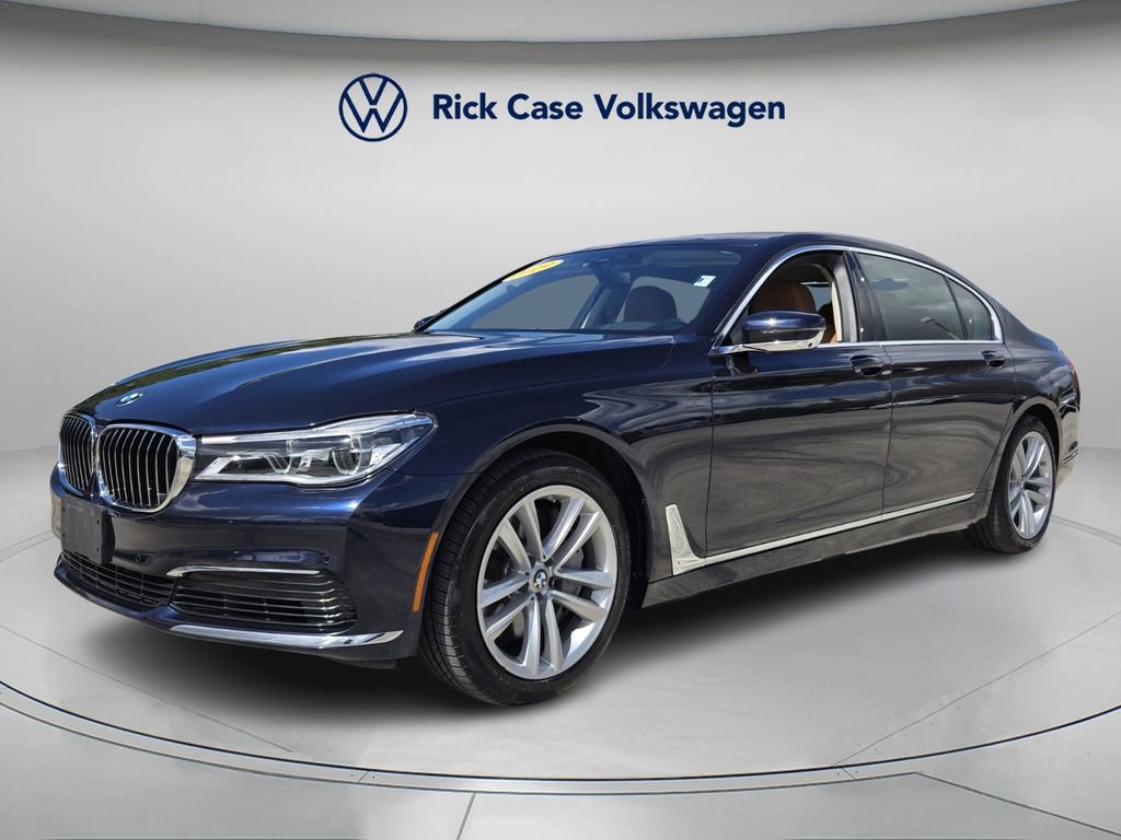 Used 2019 BMW 750i xDrive w/ Executive Package image 8